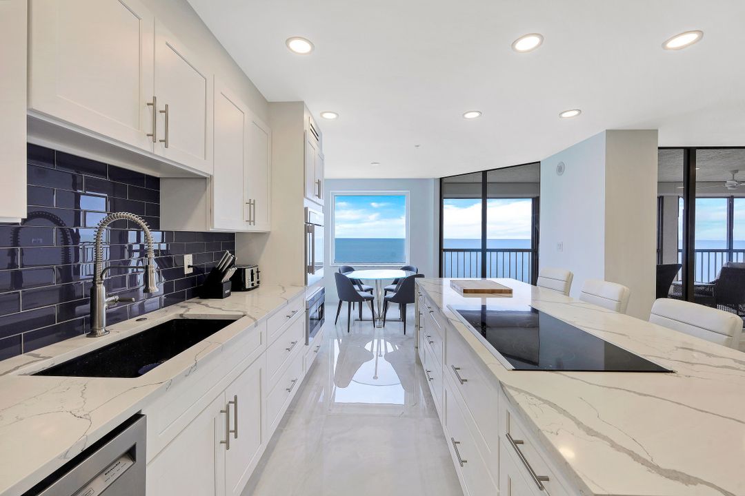 8171 Bay Colony Dr #1602, Naples, FL 34108