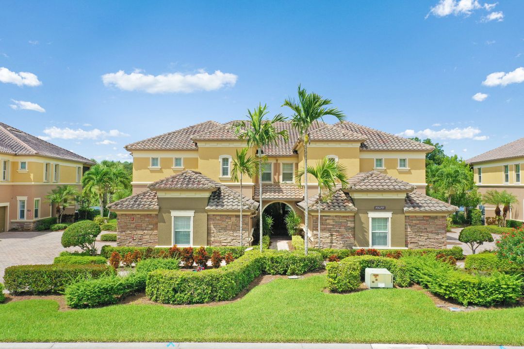 9525 Ironstone Terrace #102, Naples, FL 34120