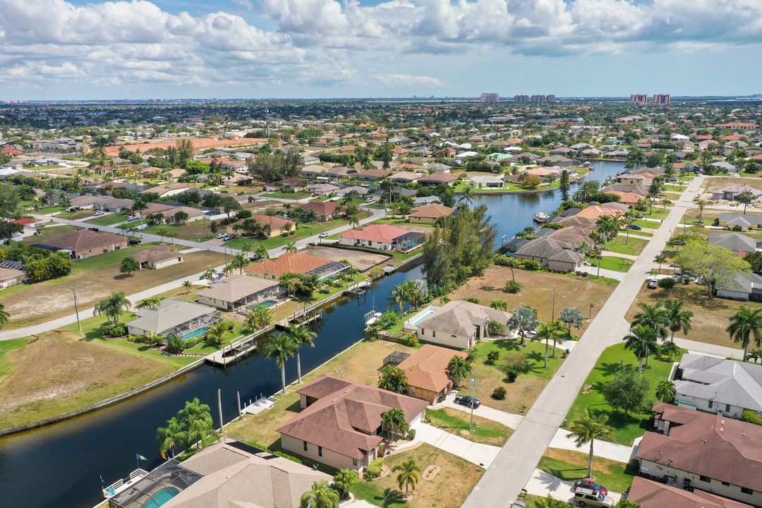 4323 SW 18th Pl, Cape Coral, FL 33914