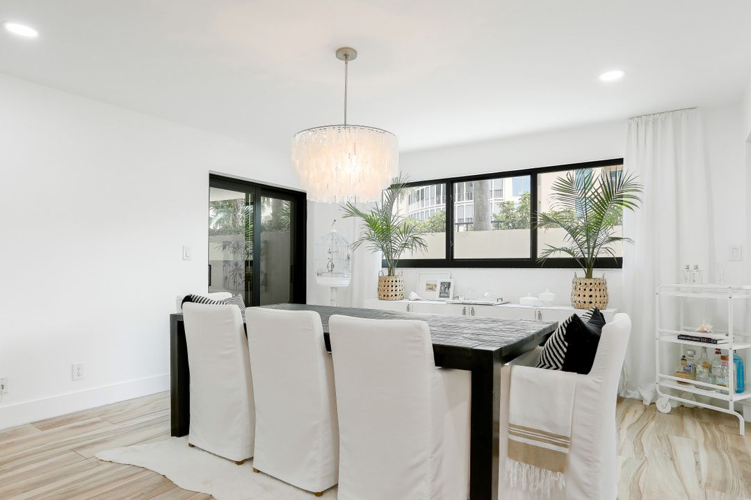 4451 Gulf Shore Blvd N #205, Naples, FL 34103