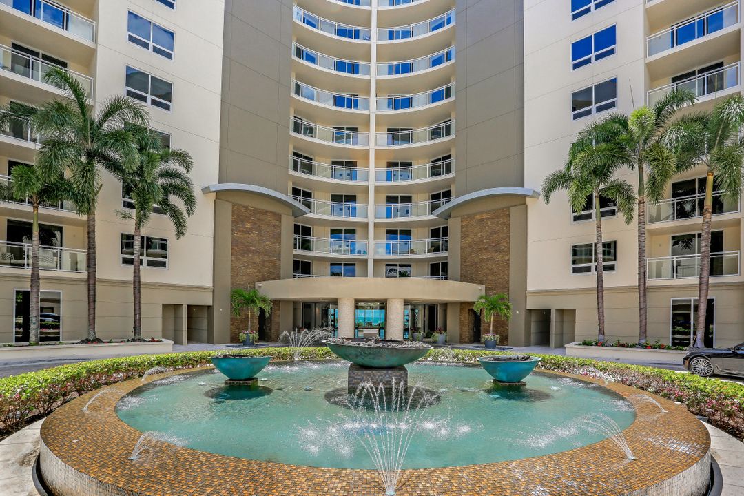 11125 Gulf Shore Dr #701, Naples, FL 34108