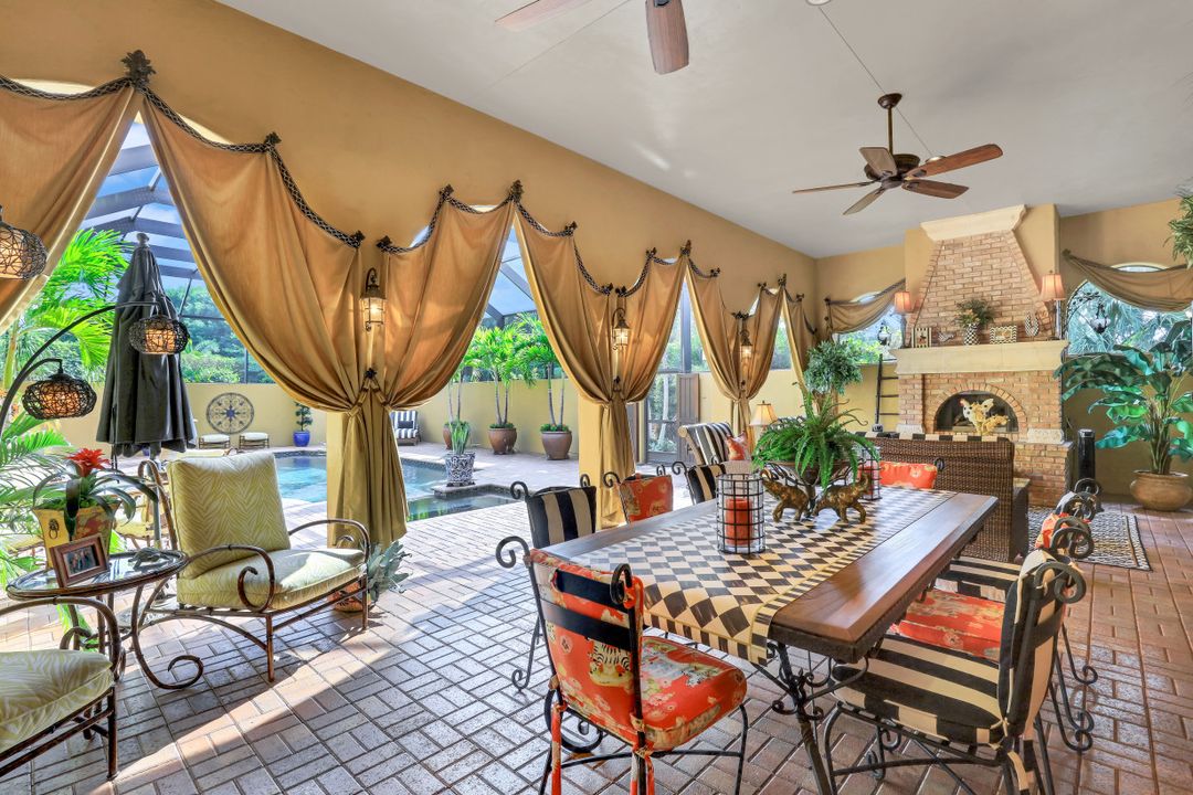 353 Chancery Cir, Naples, FL 34110