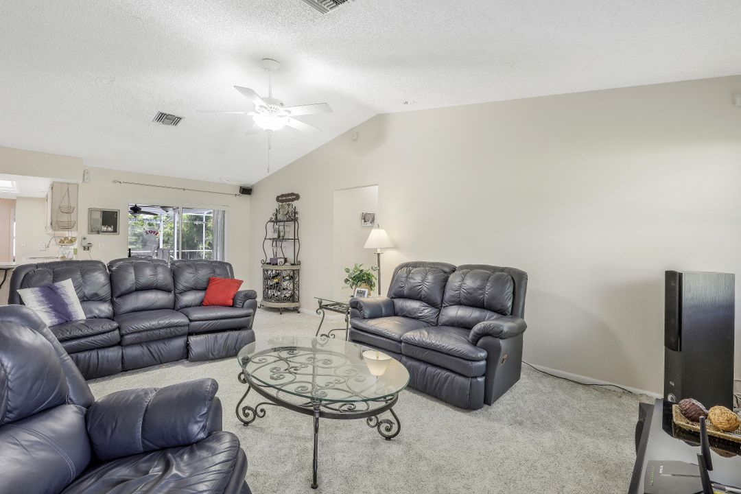 114 SE 7th St, Cape Coral, FL 33990