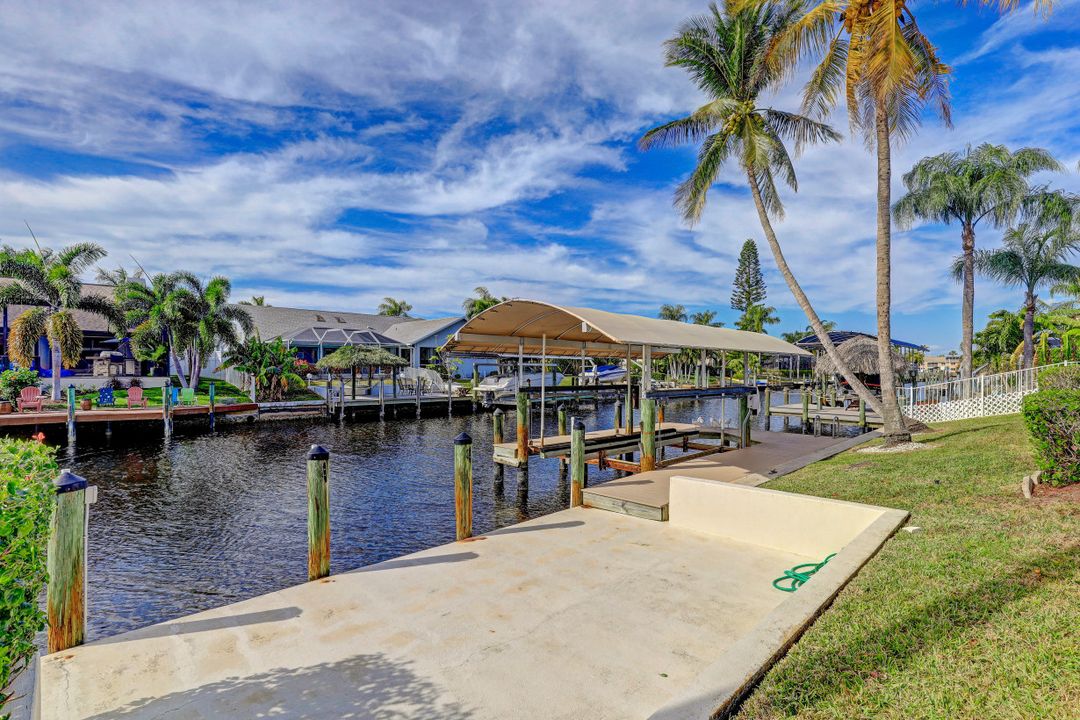 5002 SW 11th Pl, Cape Coral, FL 33914