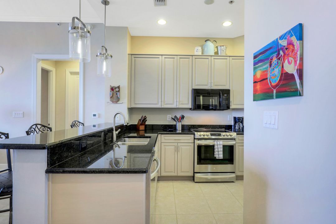 5793 Cape Harbour Dr #1415, Cape Coral, FL 33914