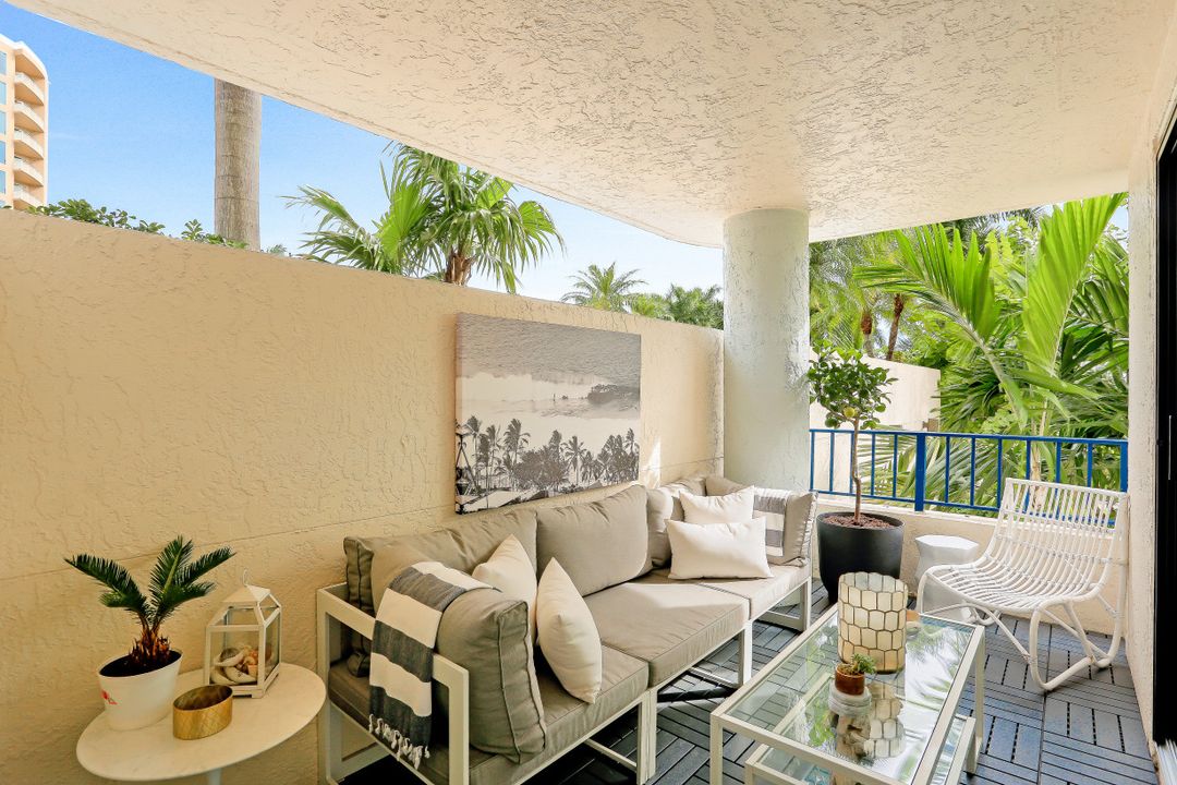 4451 Gulf Shore Blvd N #205, Naples, FL 34103