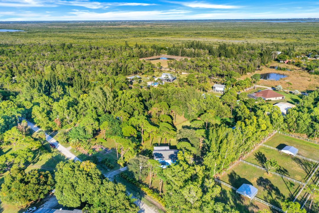 8642 Whispering Pines Dr, Saint James City, FL 33956