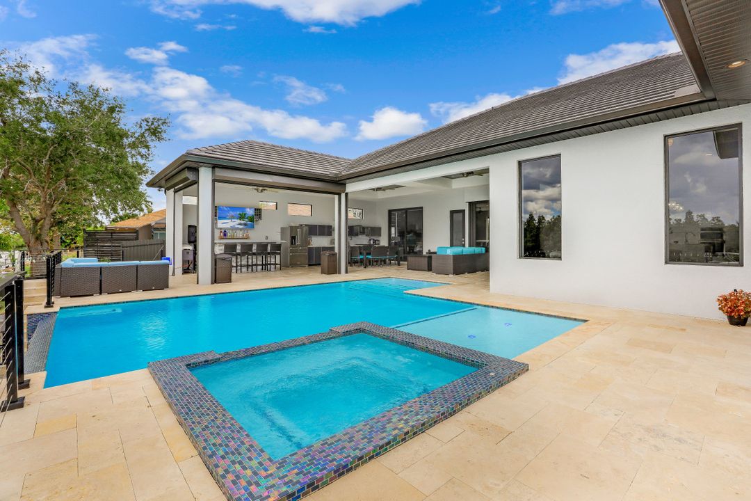 1903 Everest Pkwy, Cape Coral, FL 33904