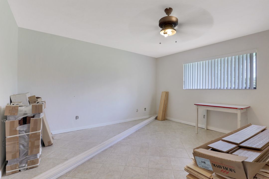 1062 Pine Isle Ln  #1062, Naples, FL 34112