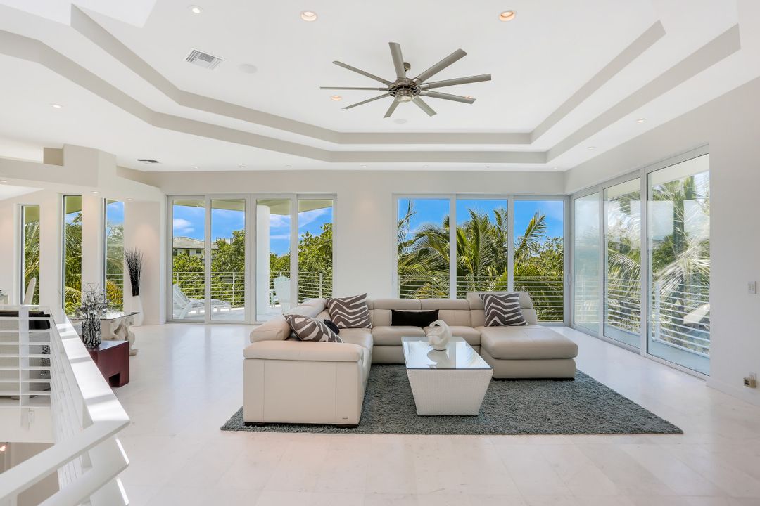 795 Waterside Dr, Marco Island, FL 34145