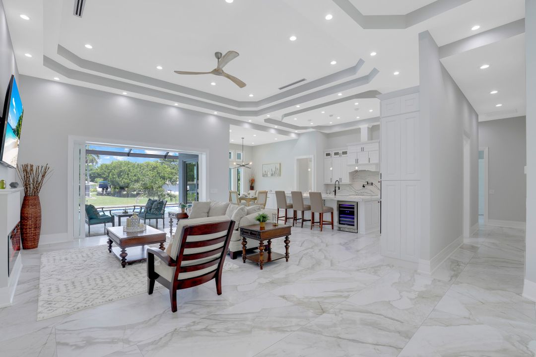 5333 Bayshore Ave, Cape Coral, FL 33904