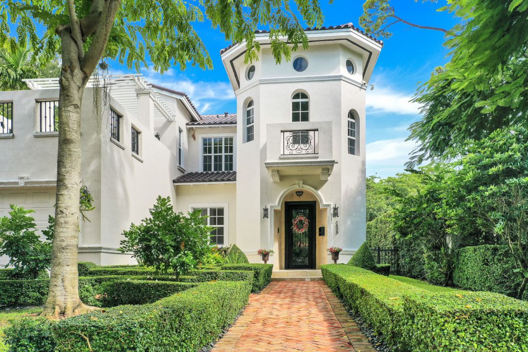 1539 Plasentia Ave, Coral Gables, FL 33134