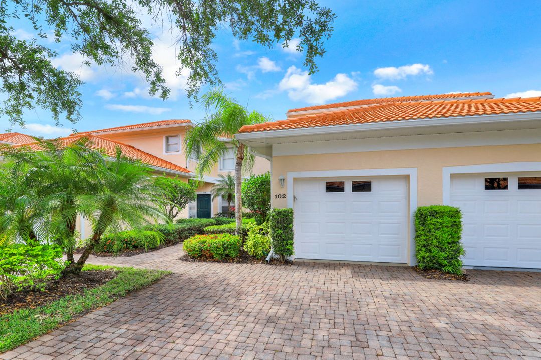 5230 Birmingham Dr #102, Naples, FL 34110