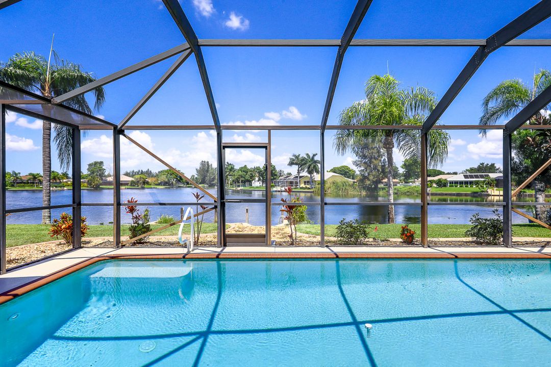 2002 SE 6th Ave, Cape Coral, FL 33990