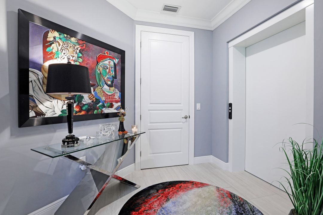 16379 Viansa Way #102, Naples, FL 34110