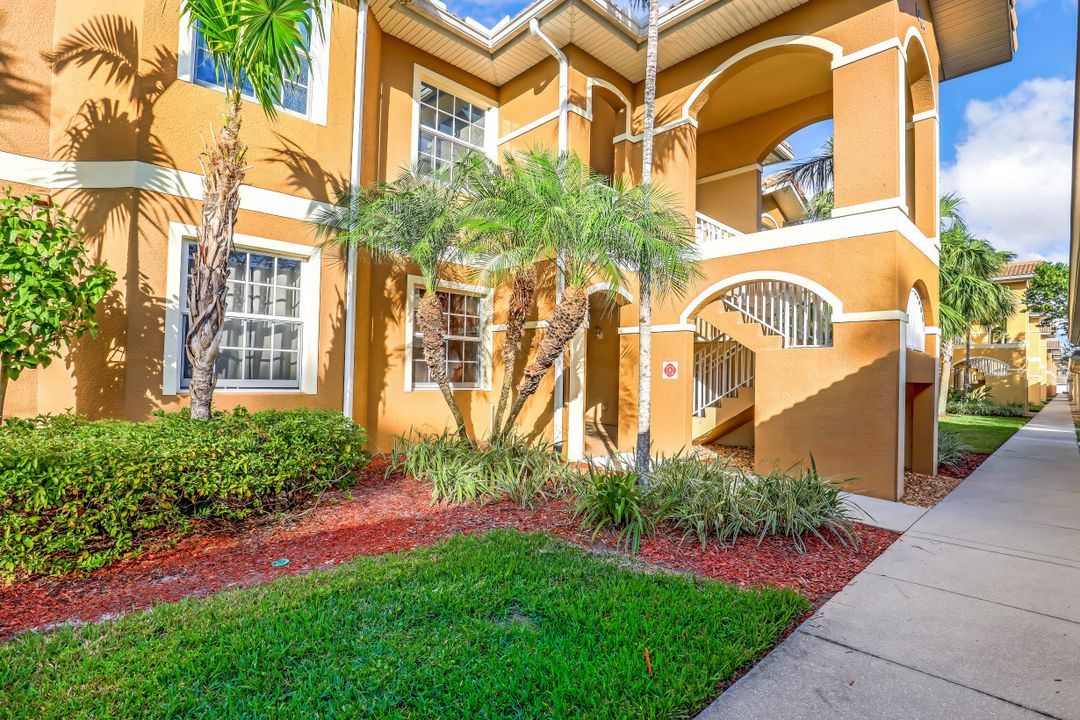 1064 Winding Pines Circle #208, Cape Coral, FL 33909
