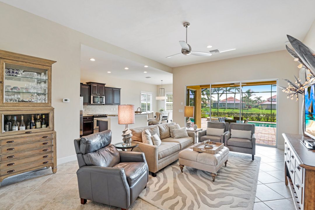 9455 Quarry Dr, Naples, FL 34120