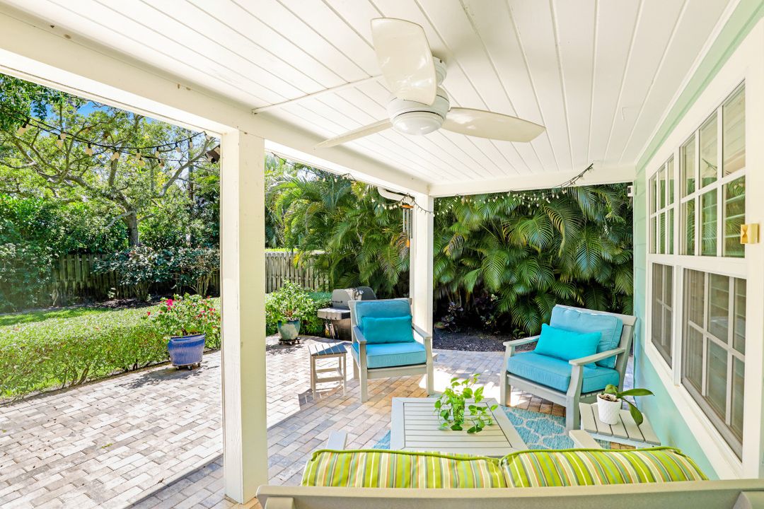 1204 Diana Ave, Naples, FL 34103