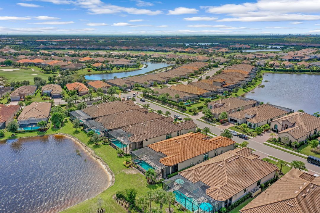 9418 Galliano Ter, Naples, FL 34119