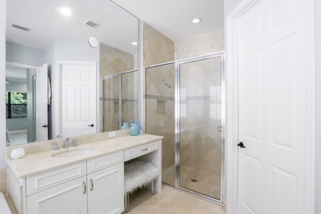 3195 Pacific Dr, Naples, FL 34119