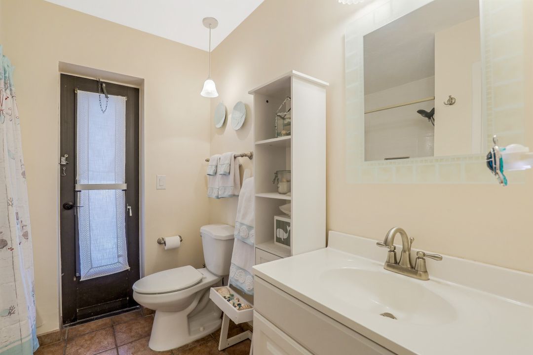 9166 King Rd E, Fort Myers, FL 33967