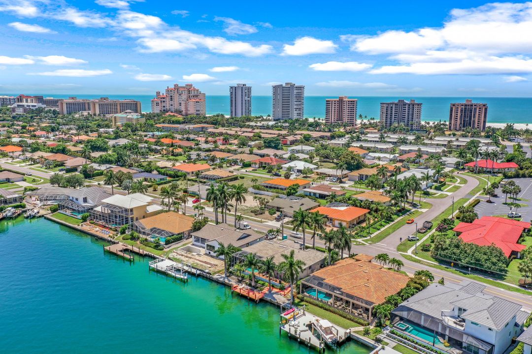 101 Landmark St, Marco Island, FL 34145