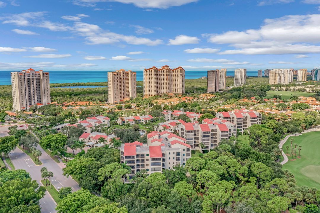 6500 Valen Way #402, Naples, FL 34108