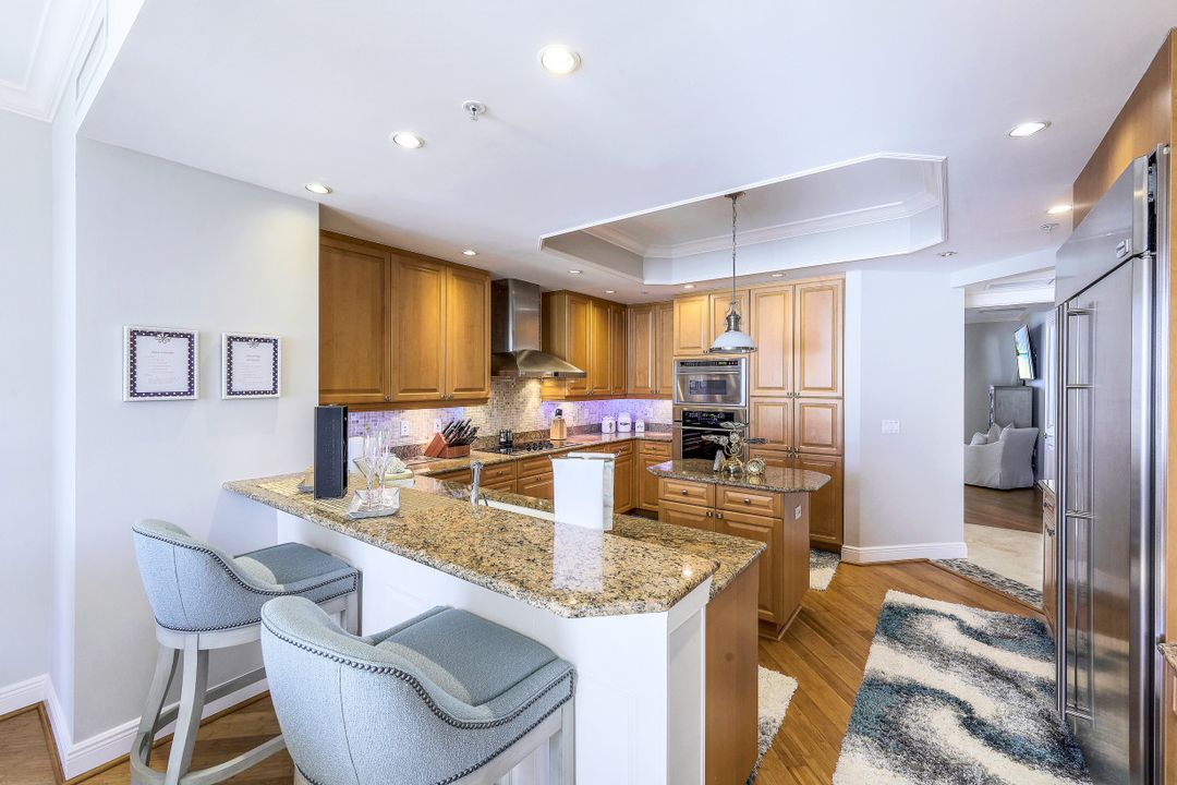 970 Cape Marco Dr #1002, Marco Island, FL 34145