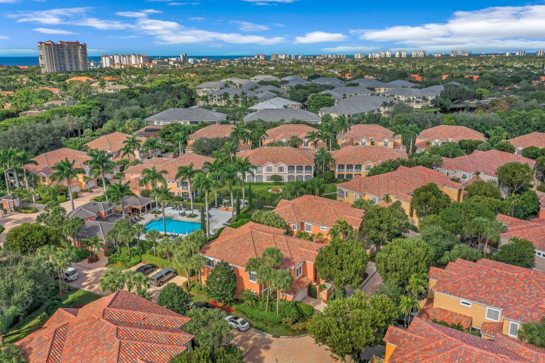 630 Via Mezner #1001, Naples, FL 34108