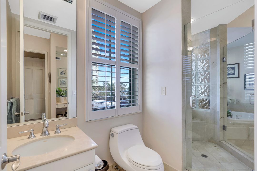 960 Cape Marco Dr #401, Marco Island, FL 34145