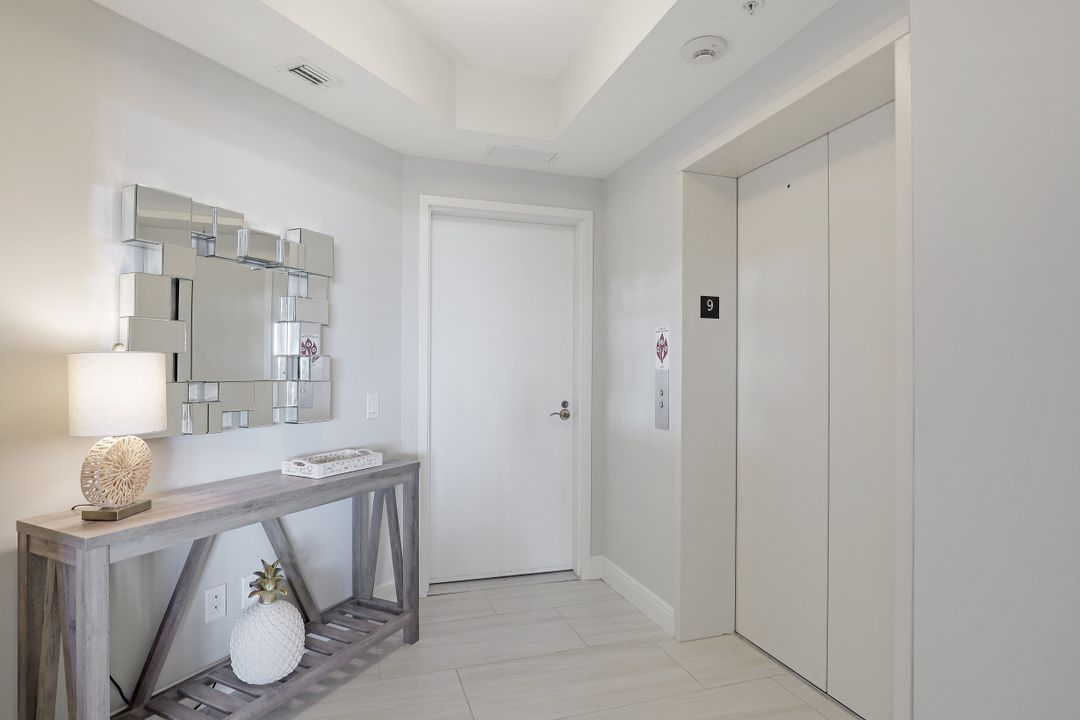 445 Cove Tower Dr #902, Naples, FL 34110