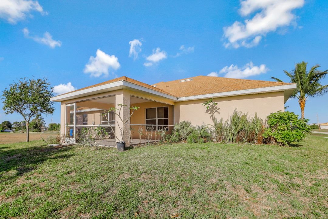 1713 NW 3rd Pl, Cape Coral, FL 33993