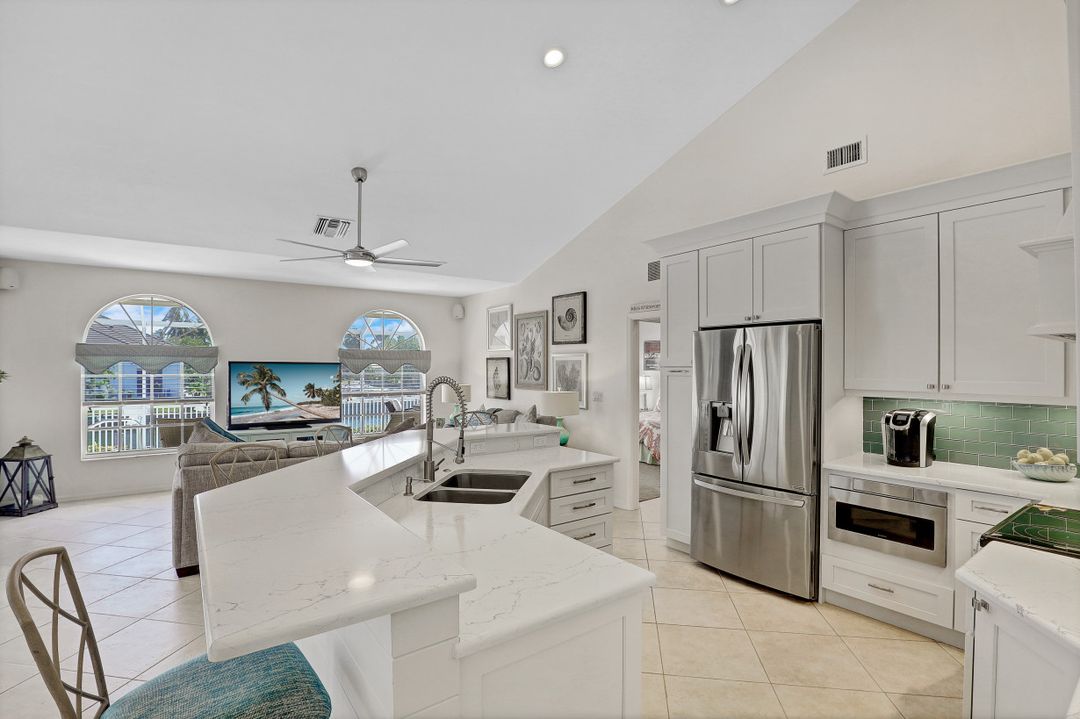 835 Saturn Ct, Marco Island, FL 34145