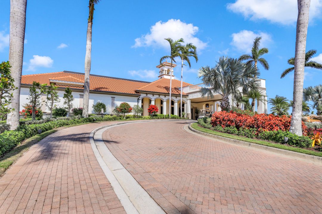 28625 Pienza Ct, Bonita Springs, FL 34135