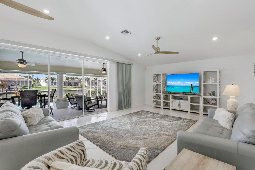 2700 SW 36th Ln, Cape Coral, FL 33914