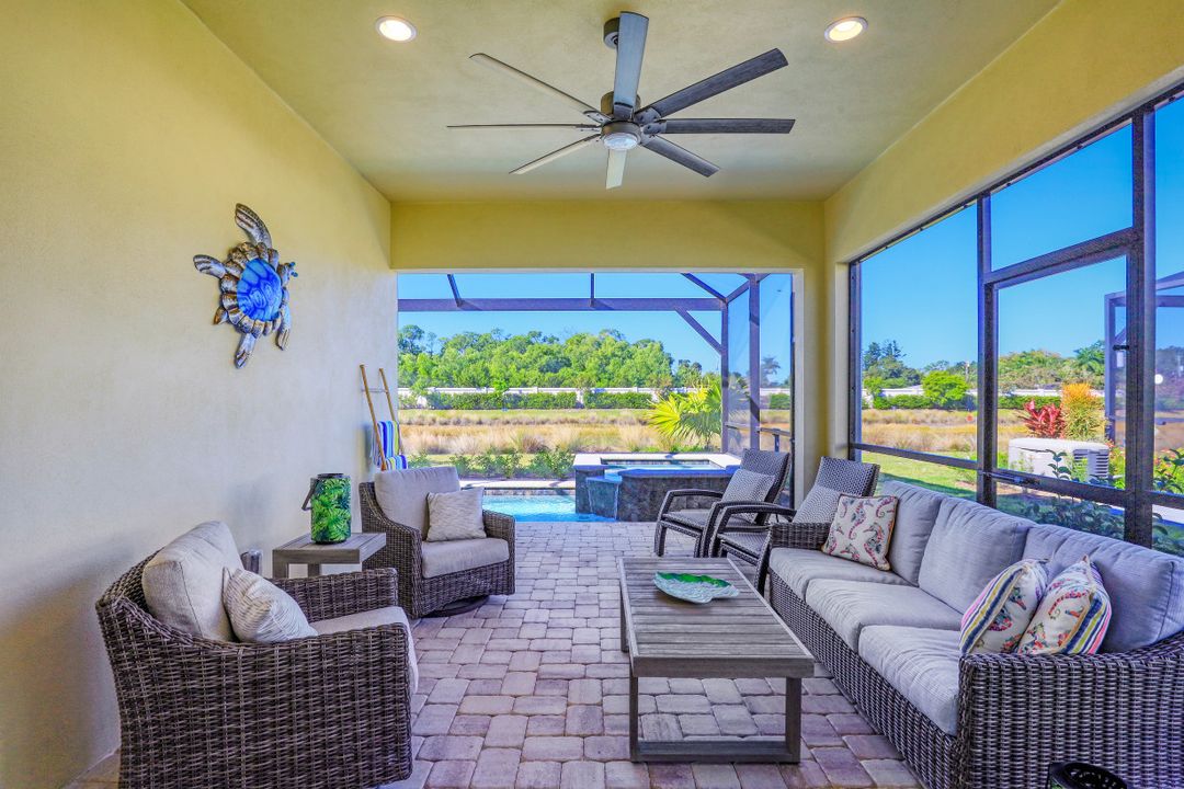 5855 Haiti Dr, Naples, FL 34112