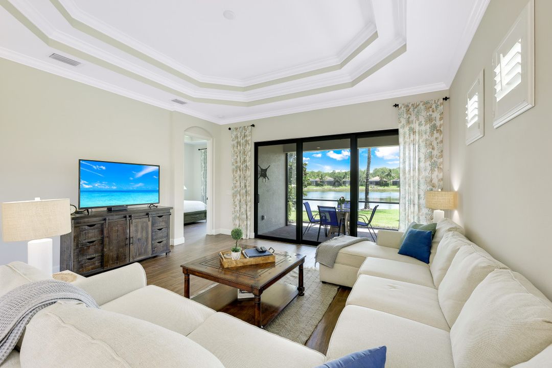 9160 Isla Bella Cir, Bonita Springs, FL 34135