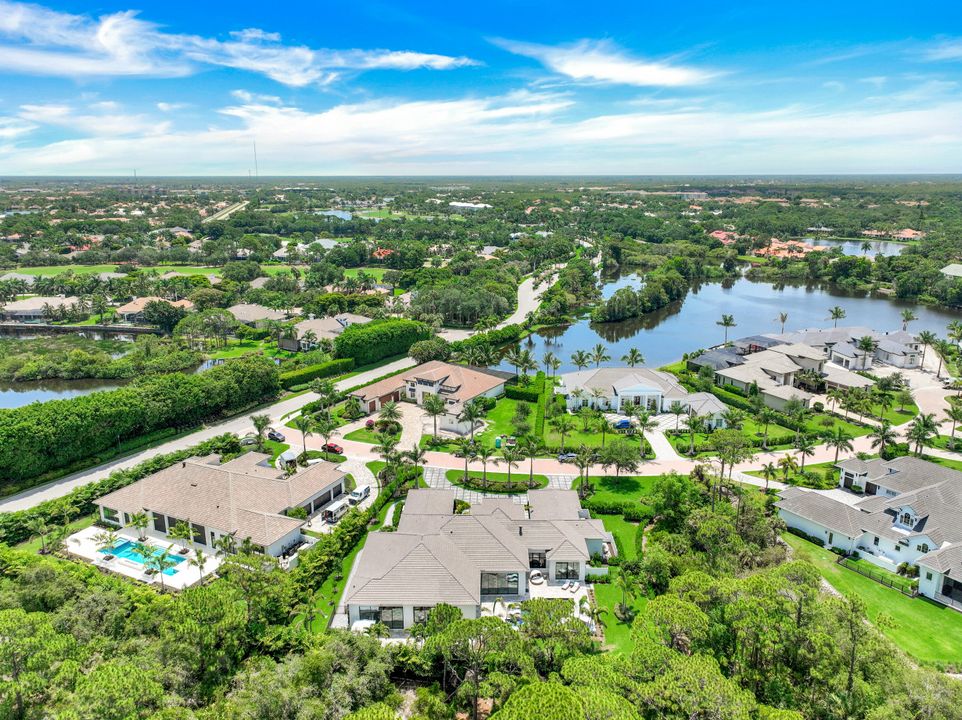 359 Warwick Way, Naples, FL 34110