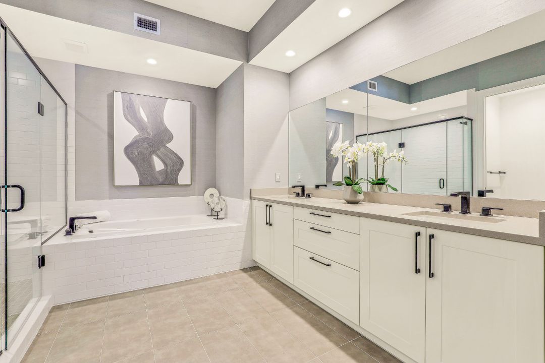 1111 Central Ave #402, Naples, FL 34102