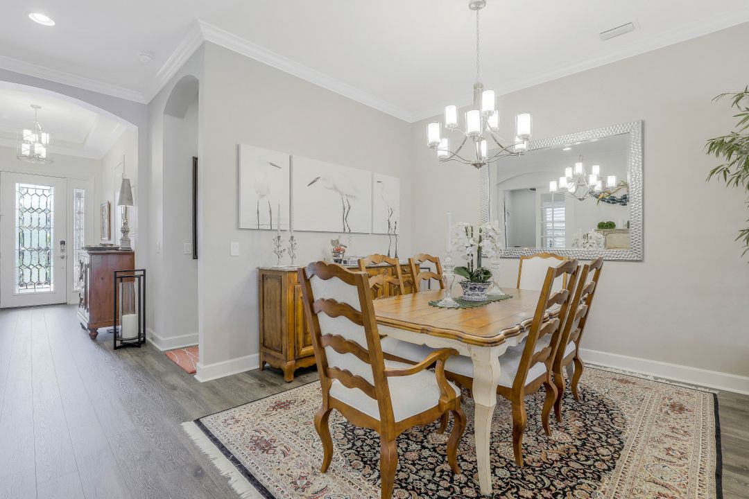 8669 Dilillo Ct, Naples, FL 34119