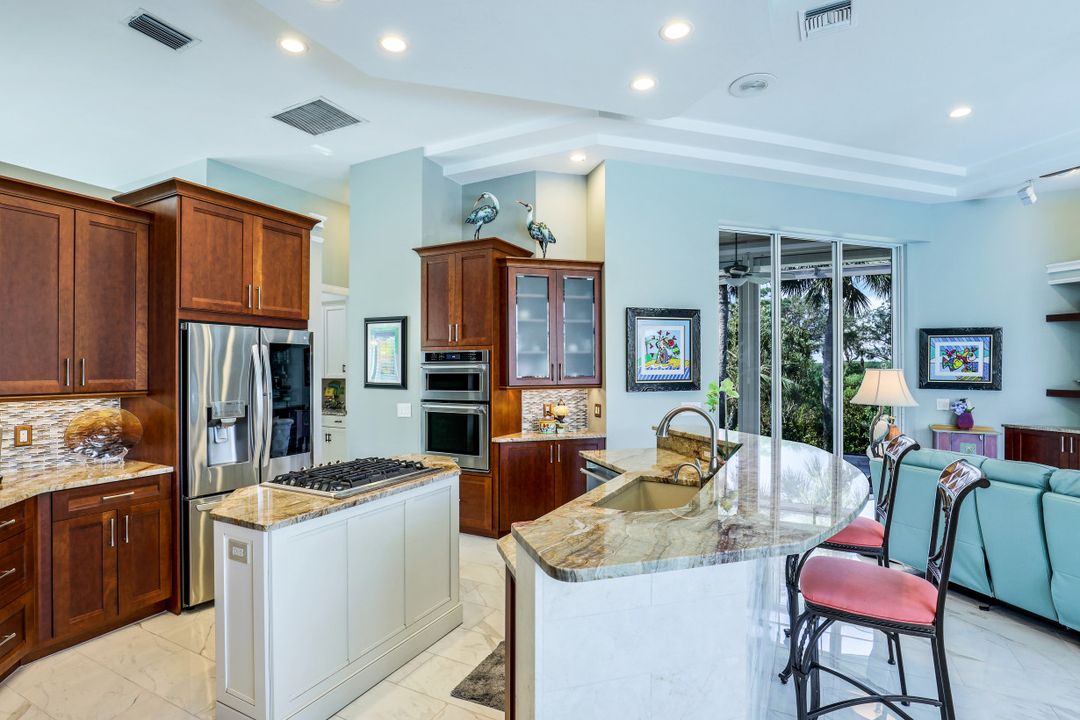 3770 Pelicans Nest Dr, Bonita Springs, FL 34134