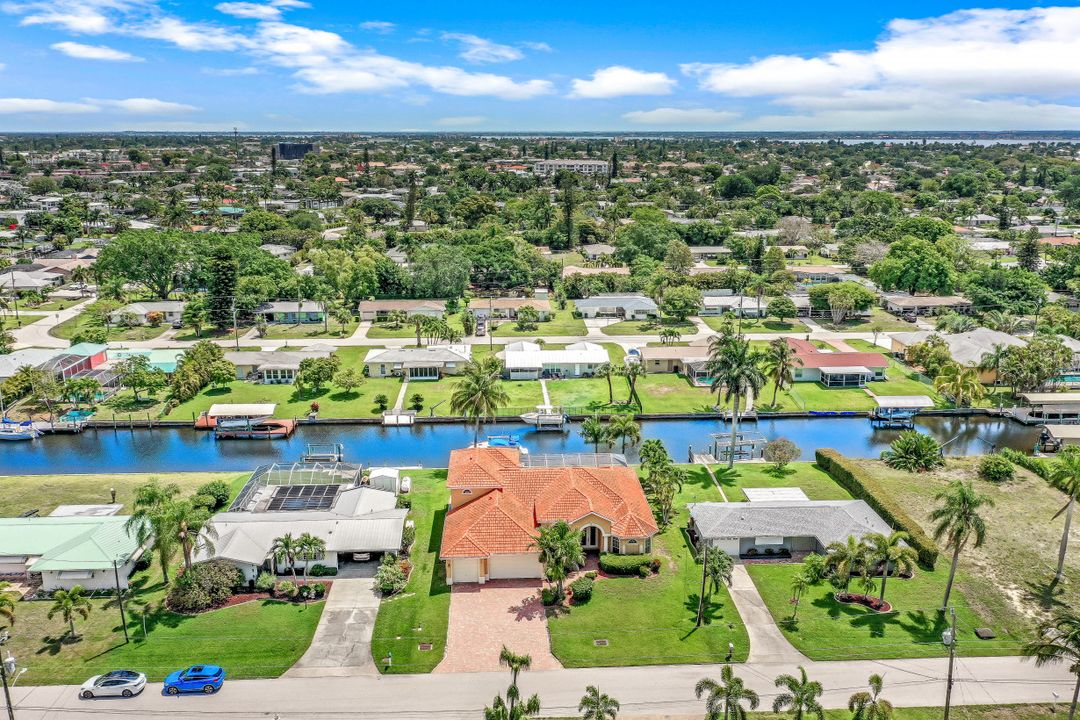 5267 Tiffany Ct, Cape Coral, FL 33904