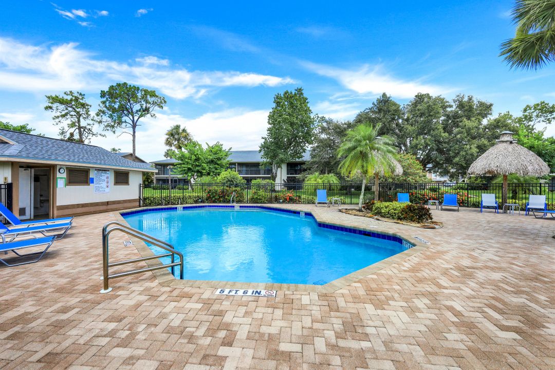 1208 Commonwealth Cir #J-202, Naples, FL 34116