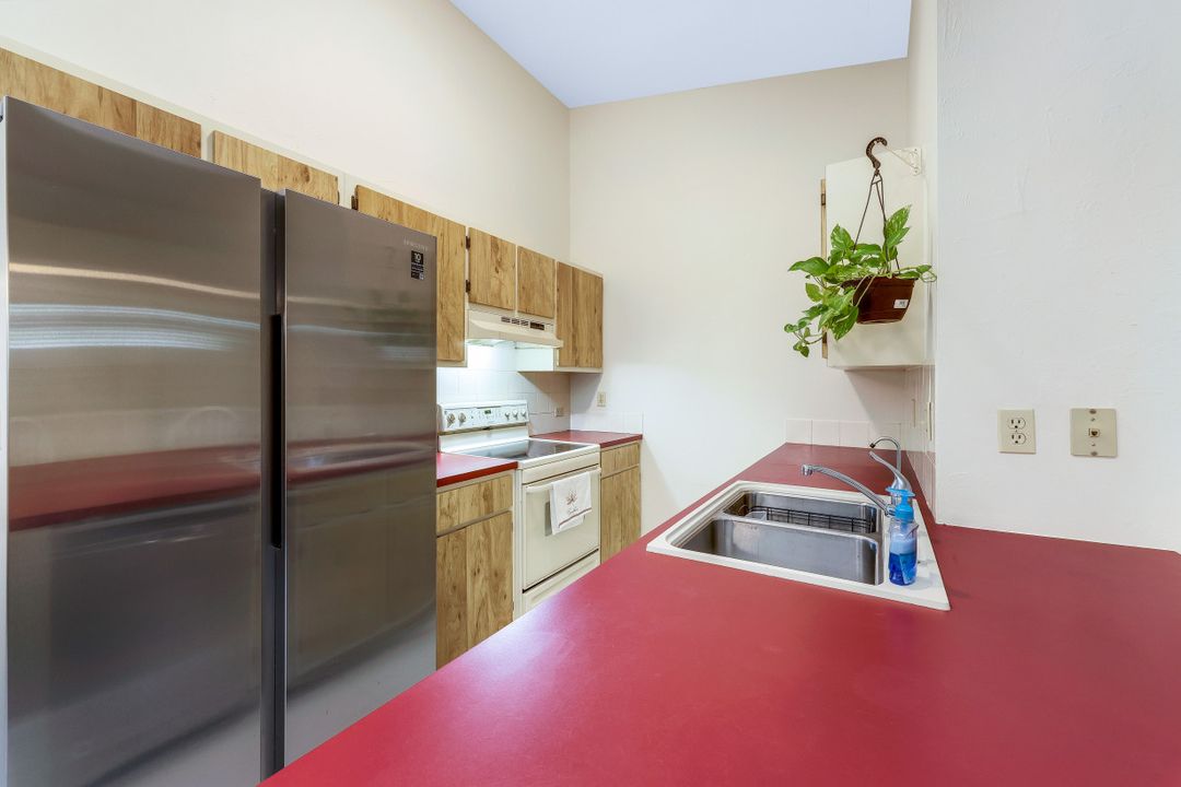 5026 SW Courtyards Way  #16, Cape Coral, FL 33914