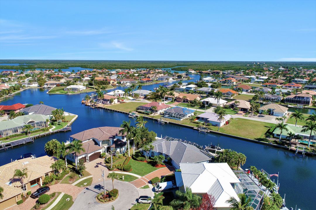 148 Geranium Ct, Marco Island, FL 34145