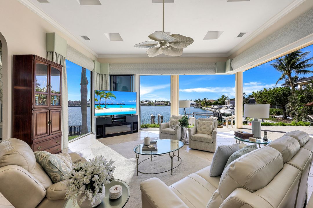 856 Inlet Dr, Marco Island, FL 34145