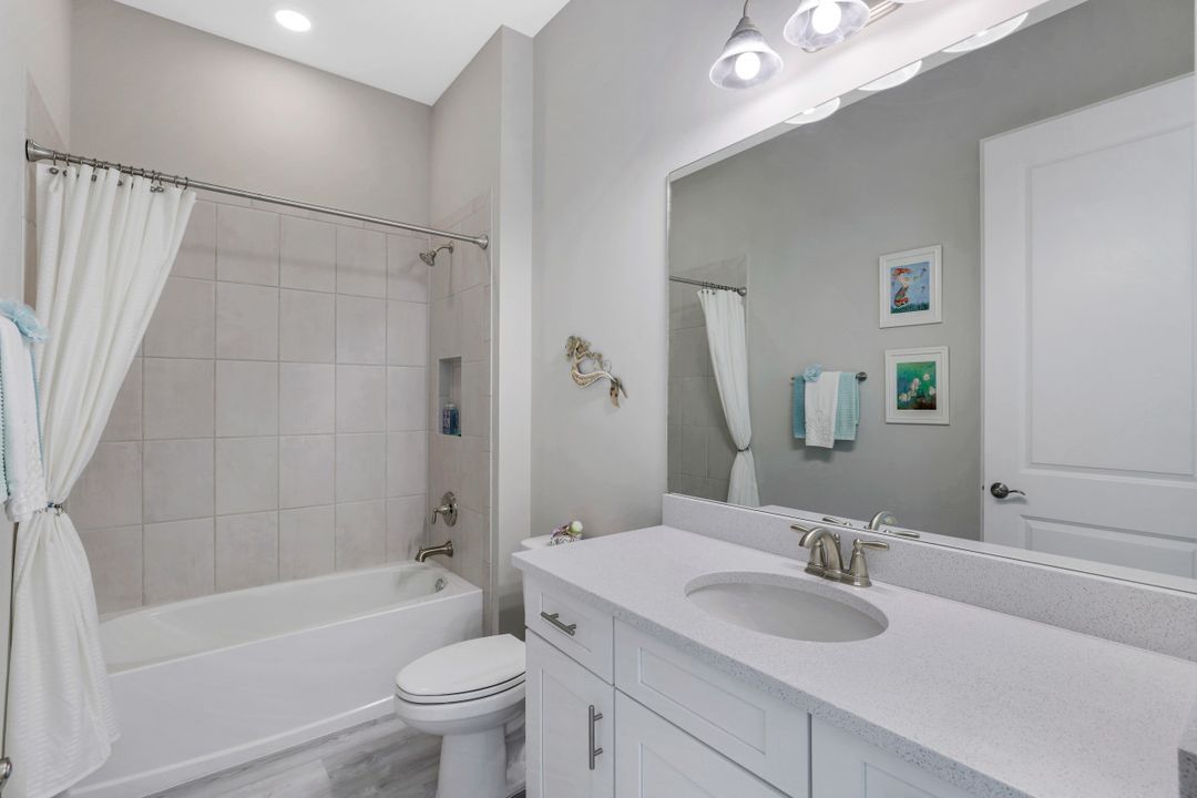 3227 Quilcene Ln, Naples, FL 34114