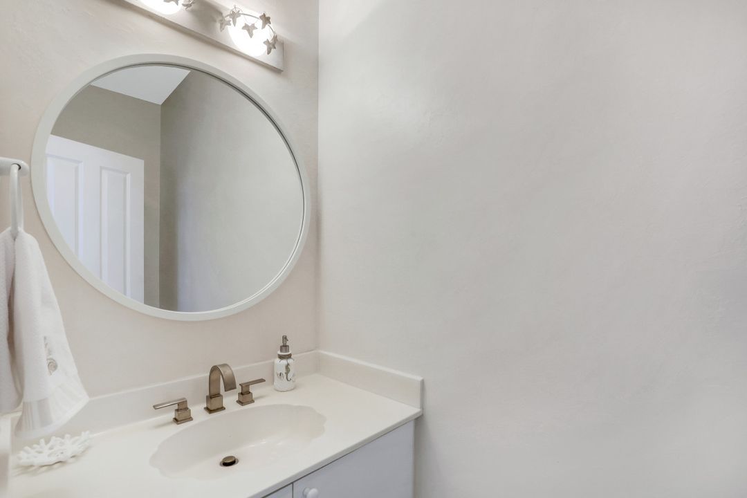 450 Spinnaker Dr, Marco Island, FL 34145