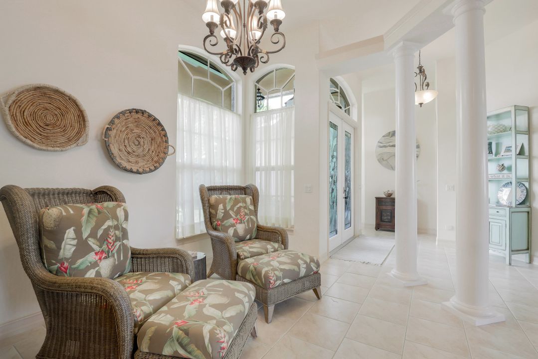 5360 Mikado Ct, Cape Coral, FL 33904