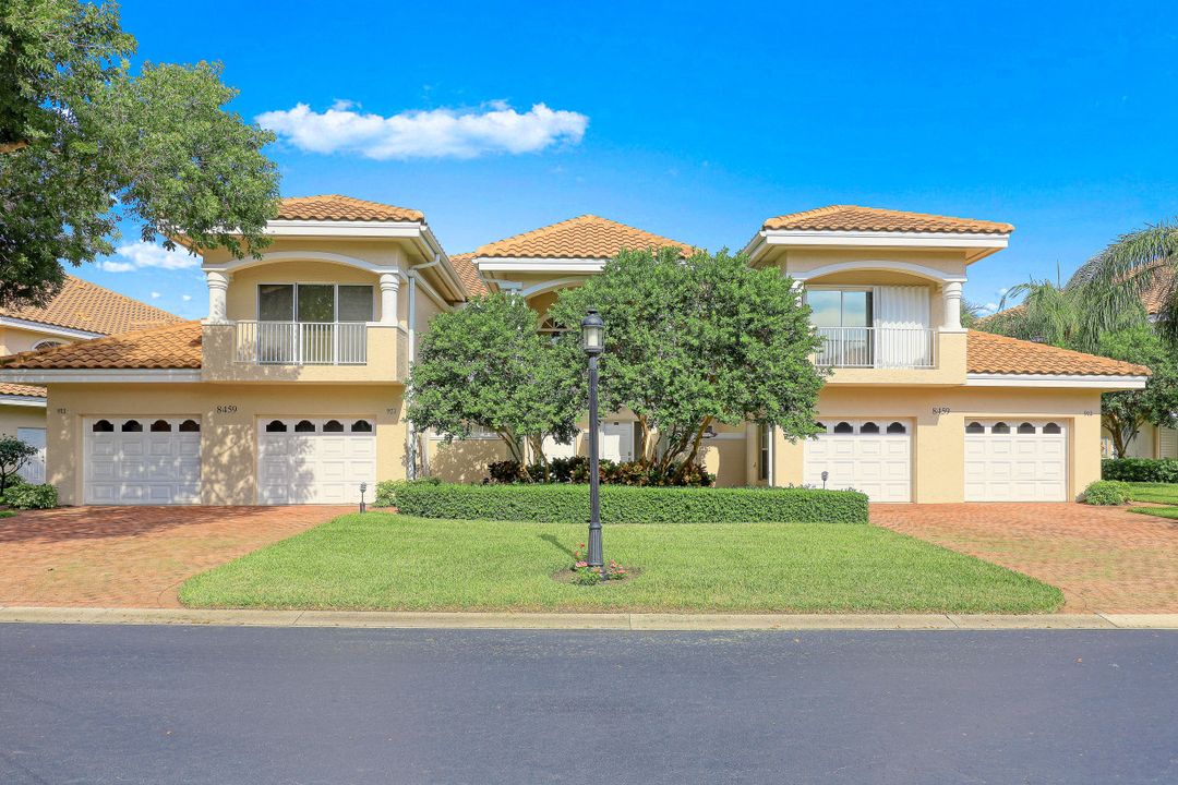 8459 Abbington Cir #9-922, Naples, FL 34108